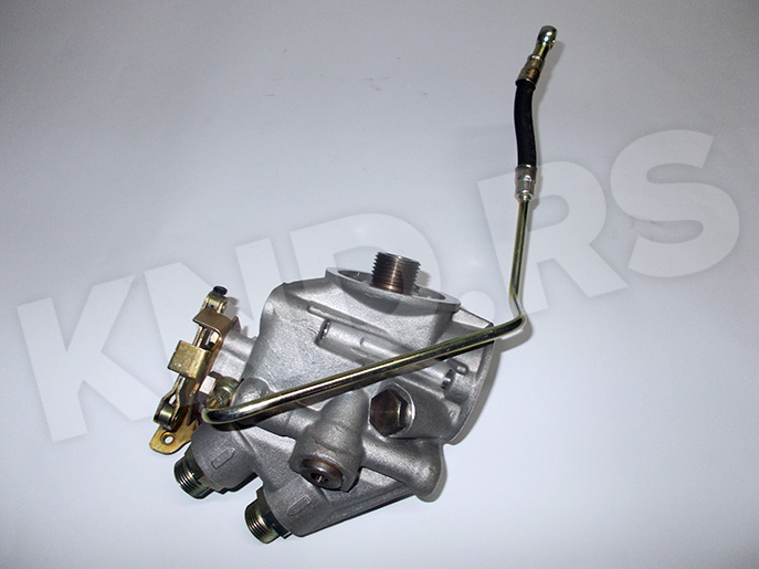 NOSAČ FILTERA ULJA 913 KPT 04158907/04156757/04156756/02239555