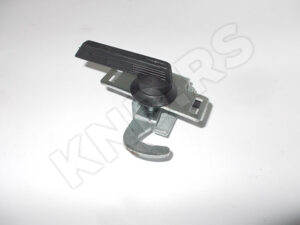 ZAKAČKA MASKE URSUS C360 46653120 POLJSKA